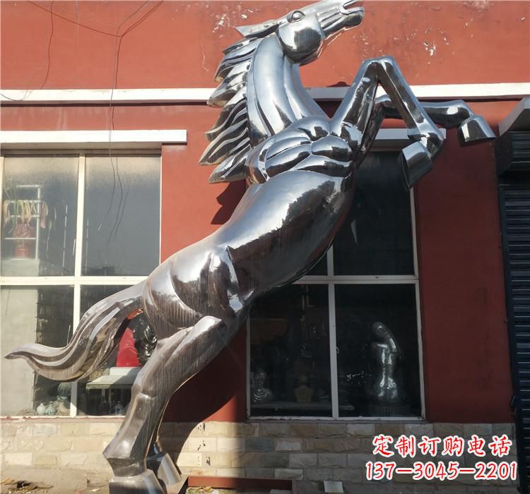 南阳不锈钢跳跃马雕塑