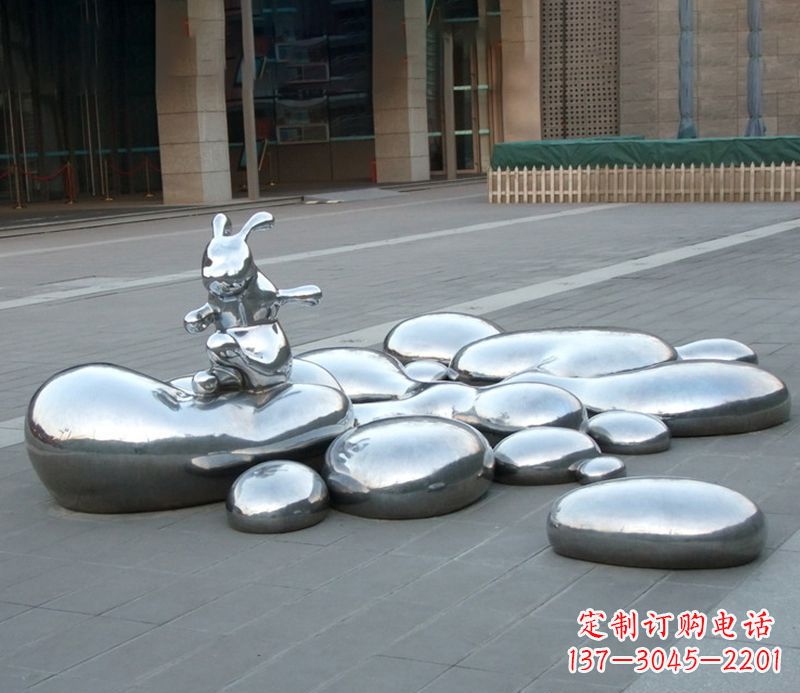 南阳不锈钢兔子雕塑