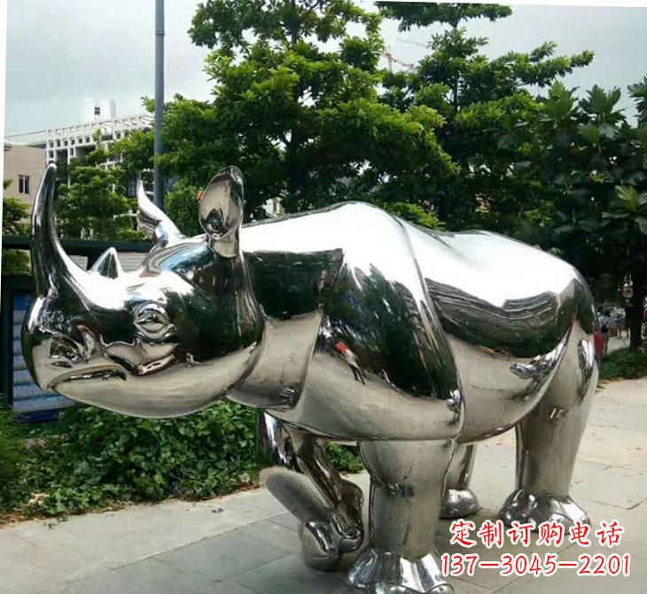 南阳不锈钢犀牛雕塑传承自然之美