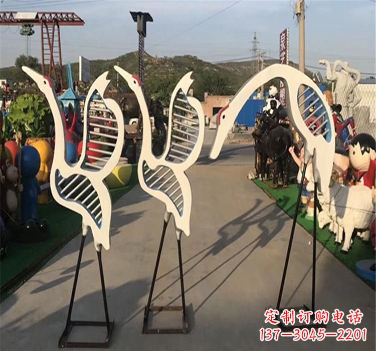 南阳精美不锈钢仙鹤雕塑