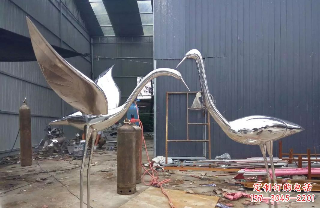 南阳不锈钢仙鹤雕塑传承中国文化