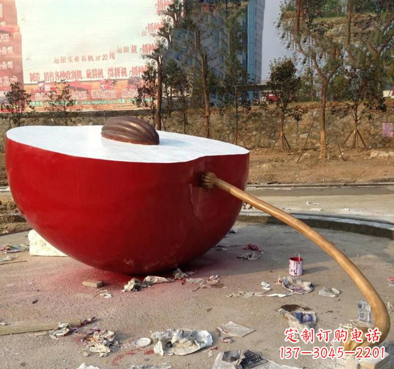 南阳不锈钢苹果雕塑美丽与现代的融合