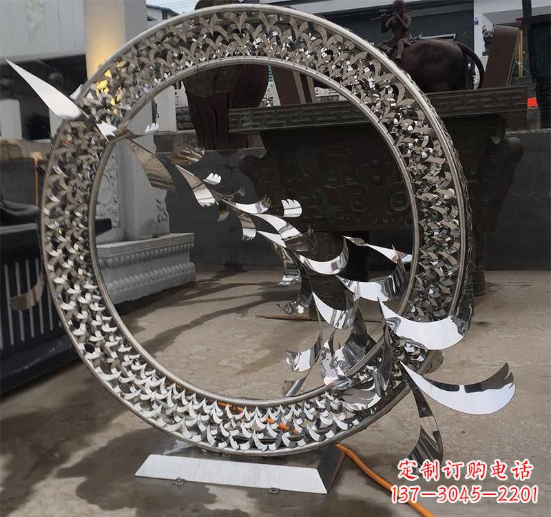 南阳不锈钢现代圆环雕塑——铸就艺术精粹