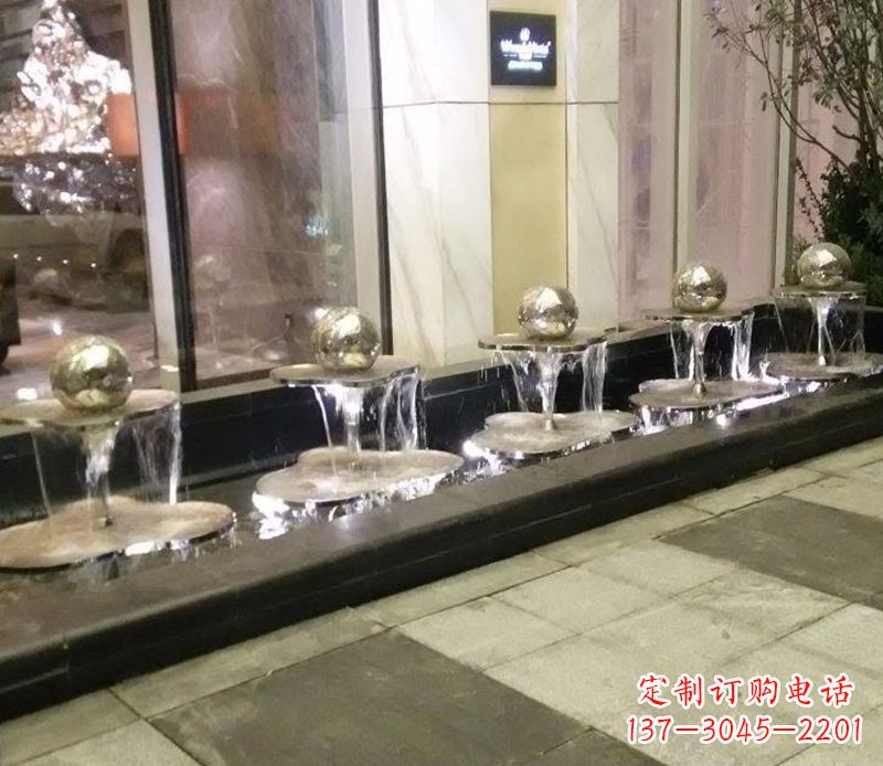 南阳不锈钢小喷泉雕塑——美化环境的艺术
