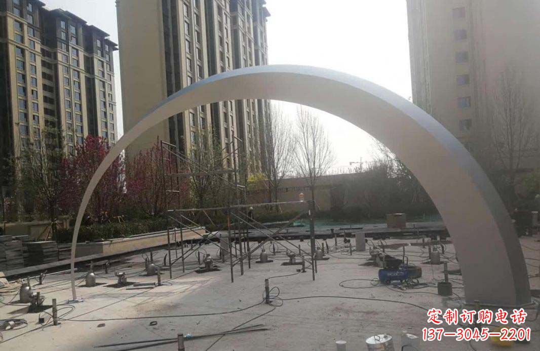 南阳不锈钢小区拱门雕塑美化环境