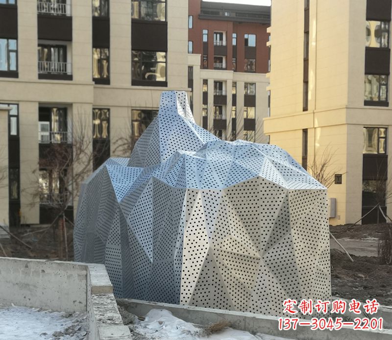 南阳不锈钢小区假山雕塑雕塑点缀小区美景