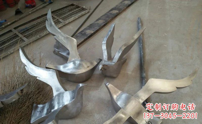 南阳精美的不锈钢小型鸽子雕塑