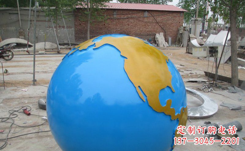 南阳不锈钢校园地球雕塑象征着全球友好