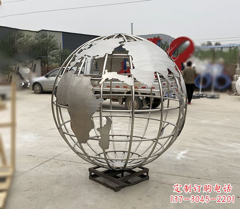 南阳不锈钢校园地球仪雕塑见证地球美景