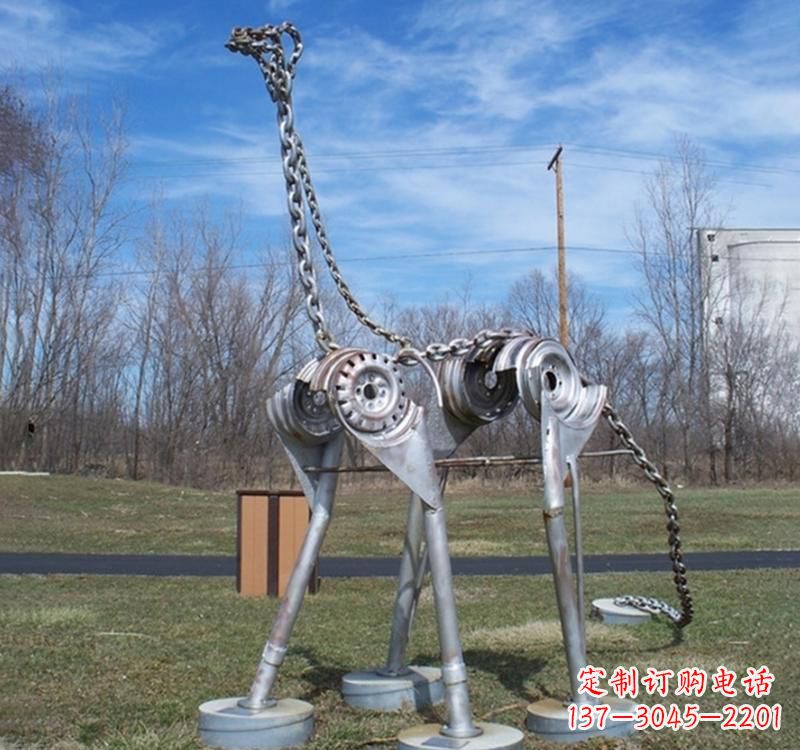 南阳不锈钢恐龙雕塑集艺术与自然于一体