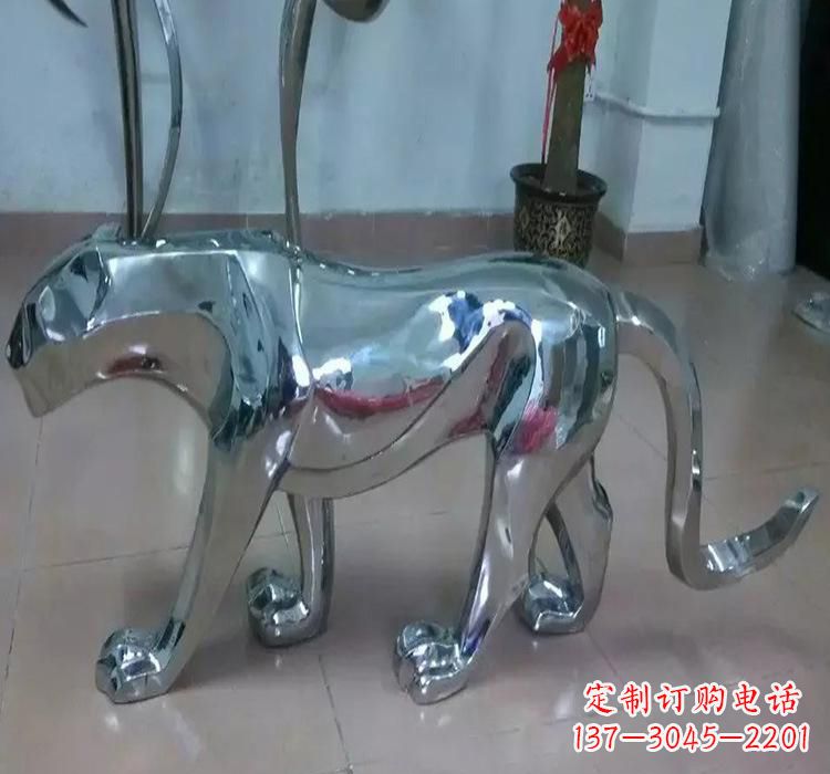 南阳不锈钢老虎雕塑美化园林