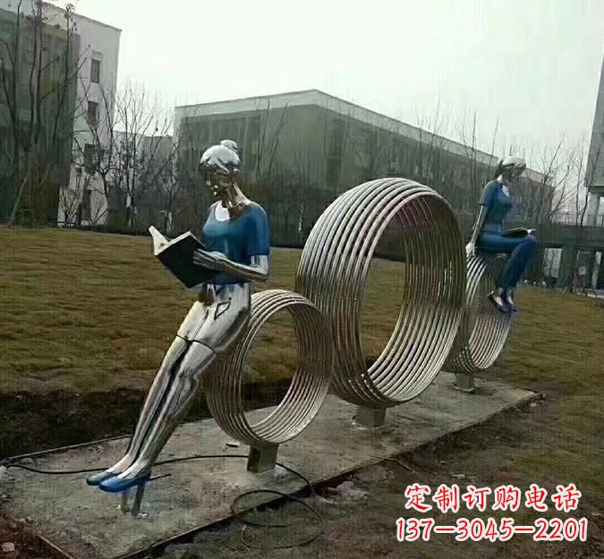 南阳圆环读书人雕塑