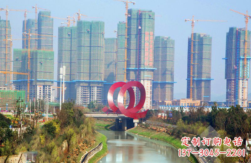南阳精美不锈钢圆环雕塑