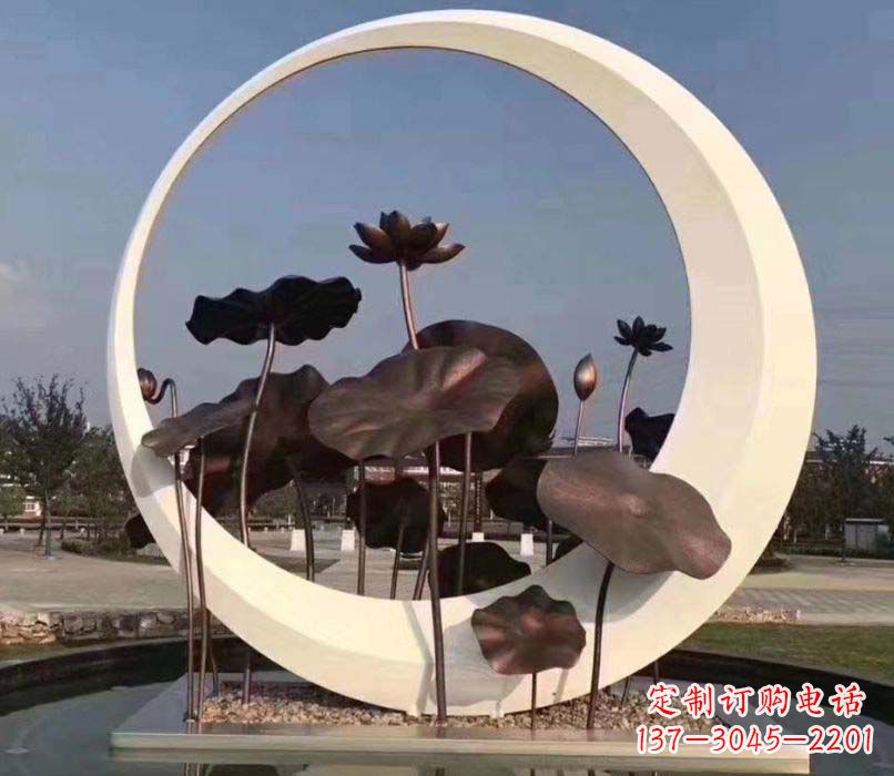 南阳环绕荷香不锈钢圆环雕塑