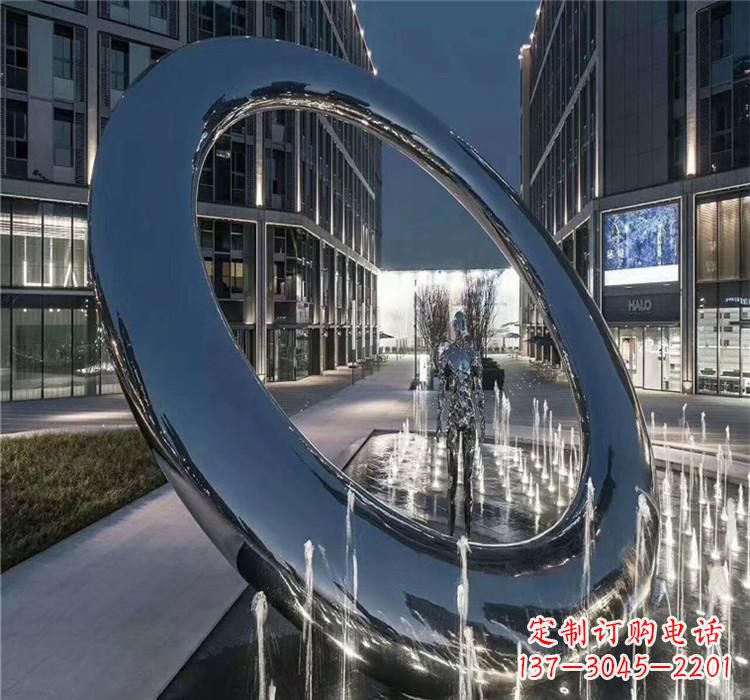 南阳圆环景观雕塑令人惊叹的视觉奇观