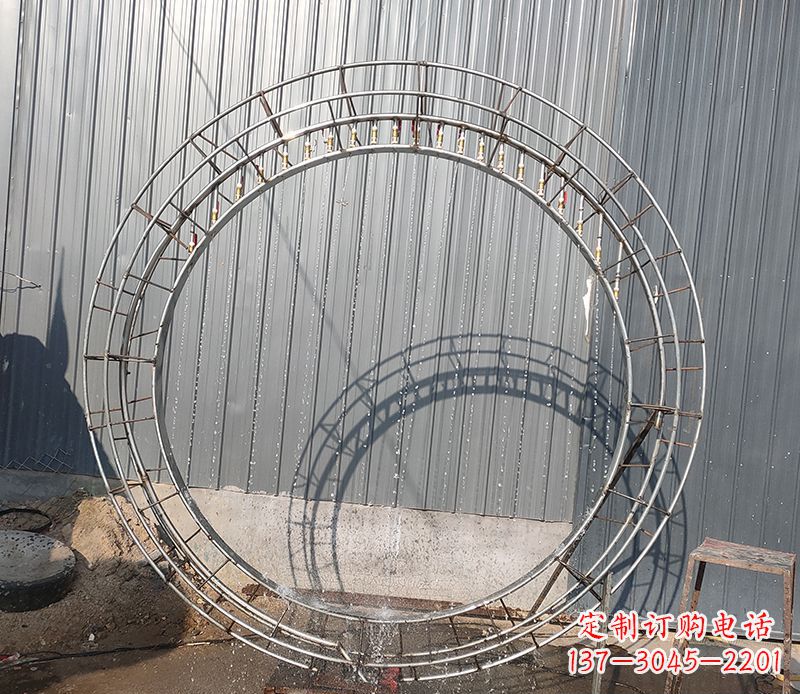 南阳圆环的美——不锈钢景观雕塑