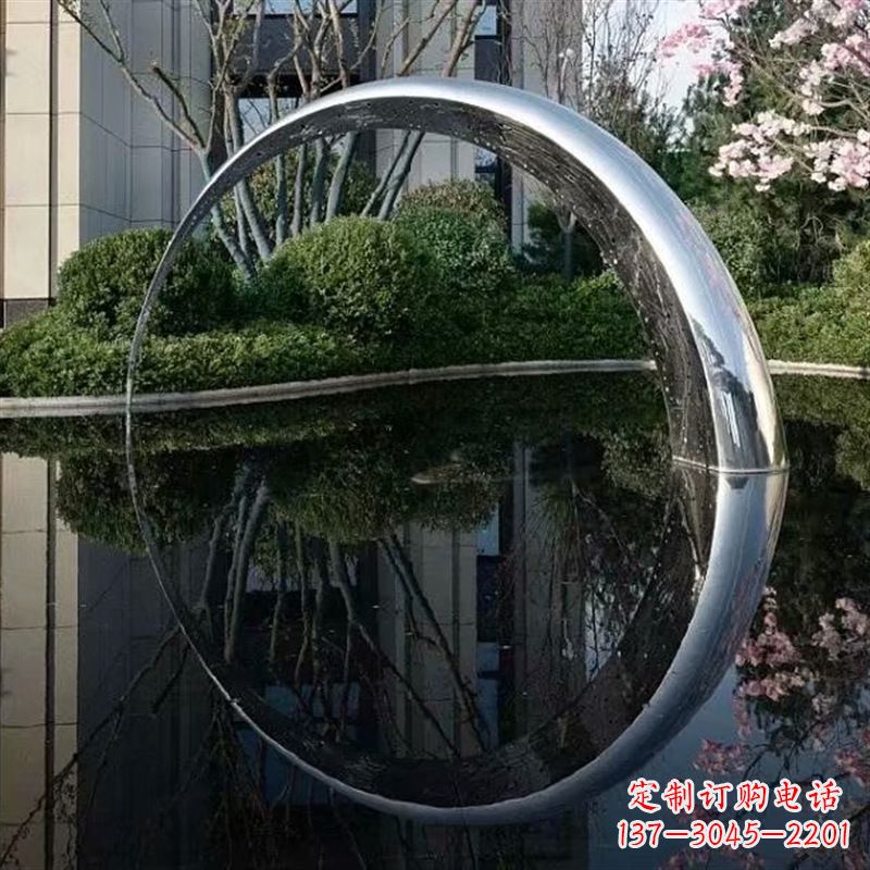 南阳不锈钢月亮雕塑璀璨照亮夜空