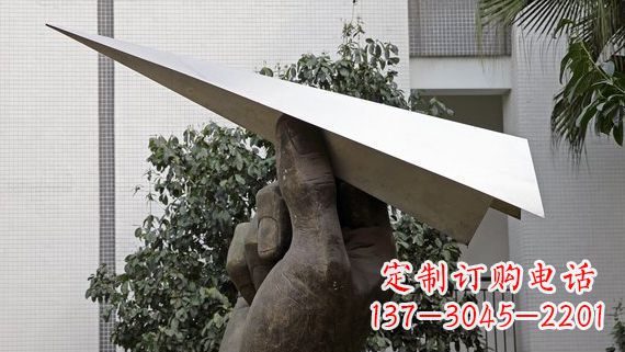 南阳不锈钢纸飞机景观雕塑