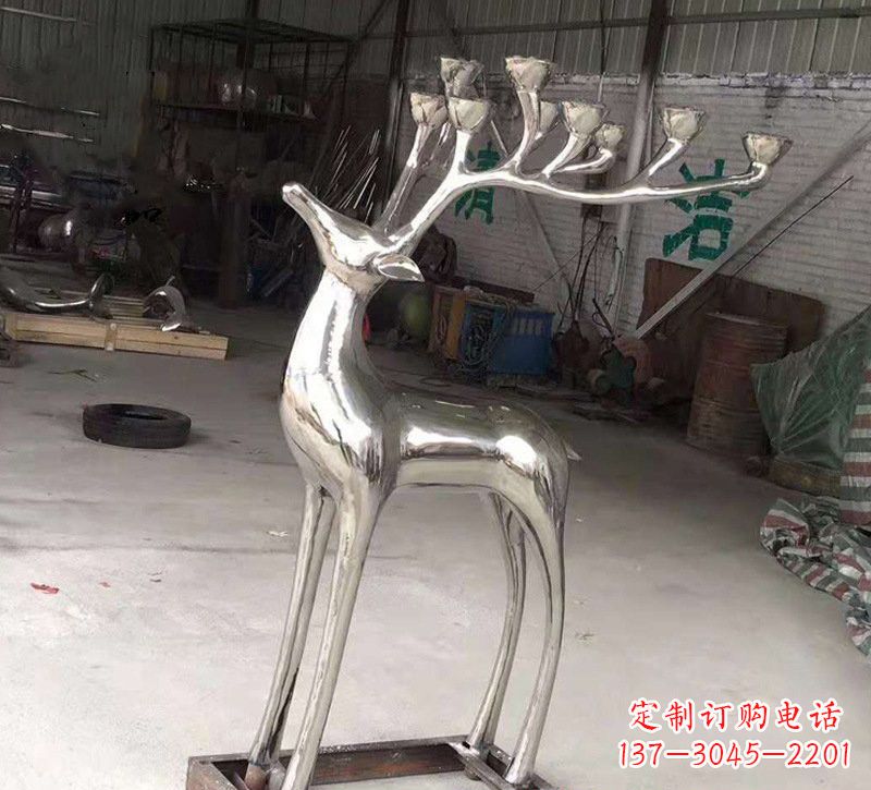 南阳精美梅花鹿雕塑——点亮不锈钢烛台