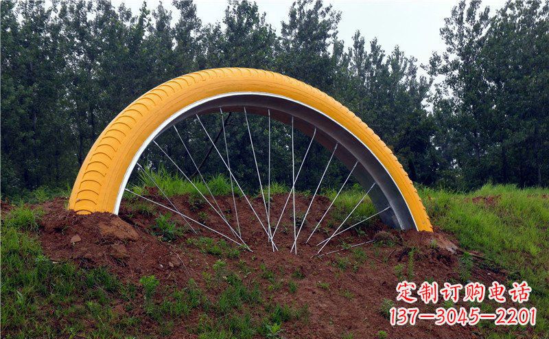 南阳不锈钢自行车雕塑——景观美化的象征