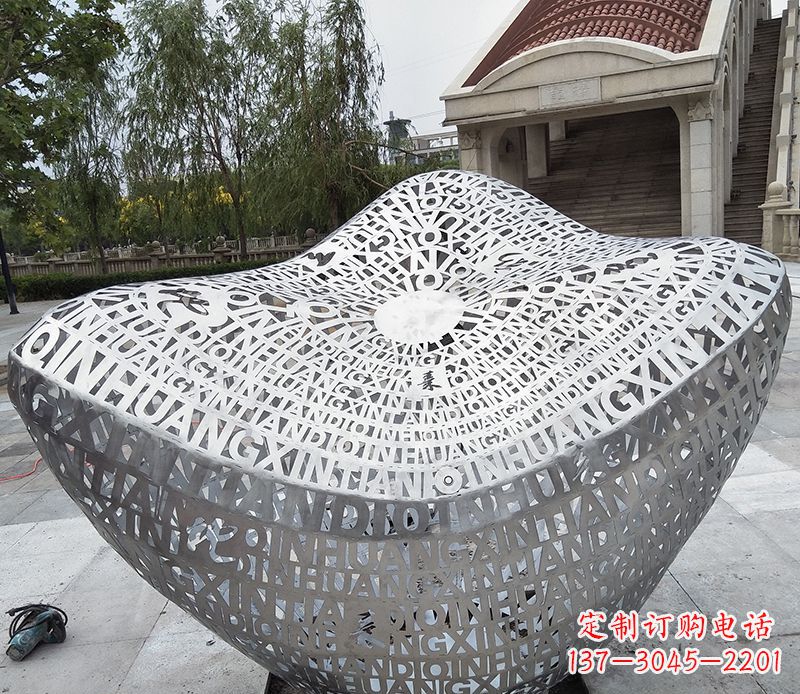 南阳不锈钢字母元宝雕塑精美艺术精品