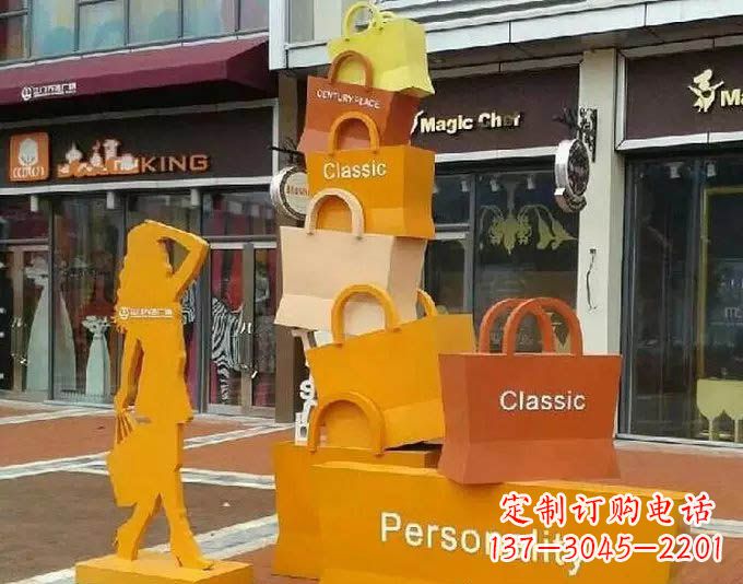南阳非凡购物袋雕塑——给步行街带来美好的变化
