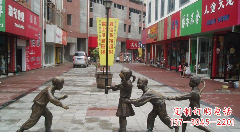 南阳老鹰猎食雕塑