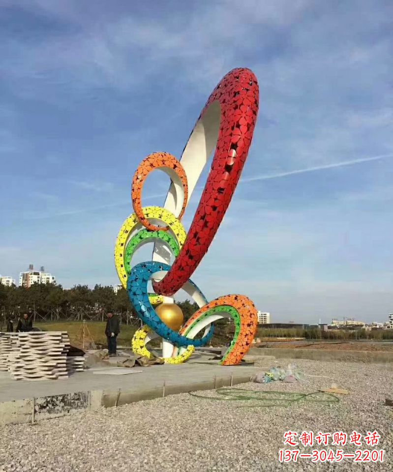 南阳彩色不锈钢抽象圆环雕塑1