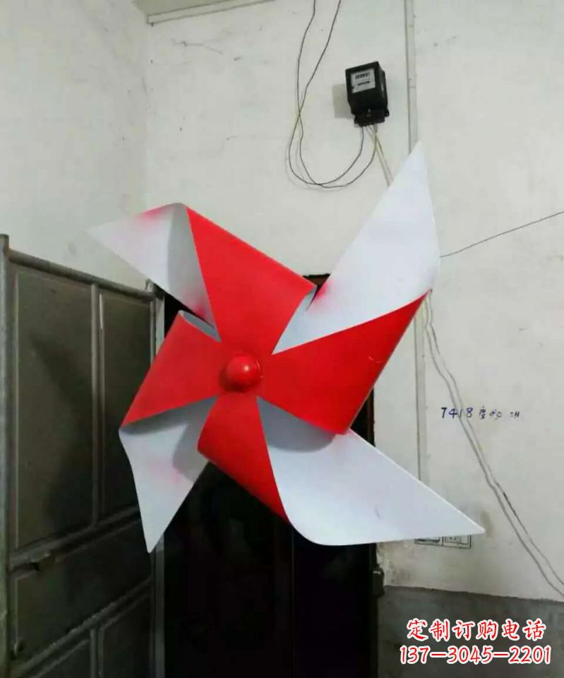 南阳彩色不锈钢风车雕塑