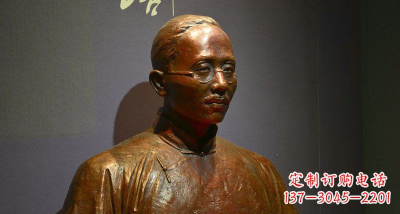 南阳蔡元培——一位传奇民族英雄的雕塑