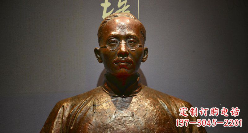 南阳蔡元培传承新中国先驱精神的铜雕