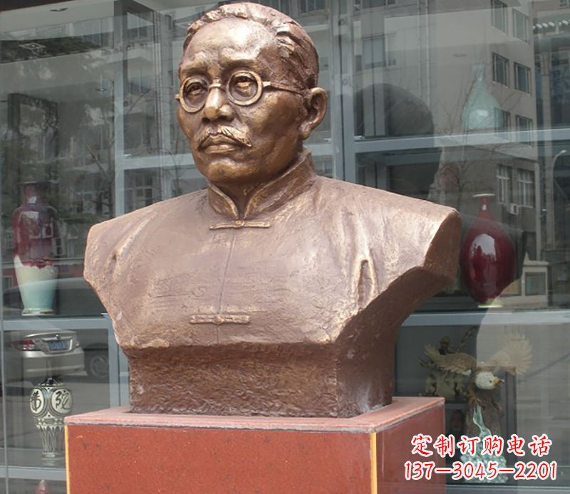 南阳蔡元培雕塑传承睿智的象征