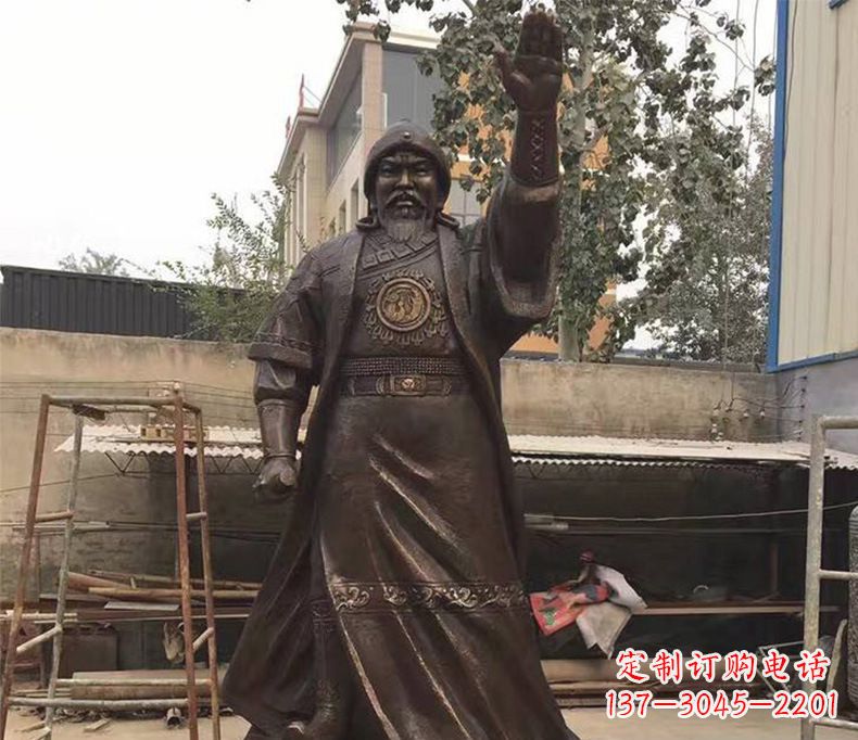 南阳传承民族英雄——成吉思汗铜雕