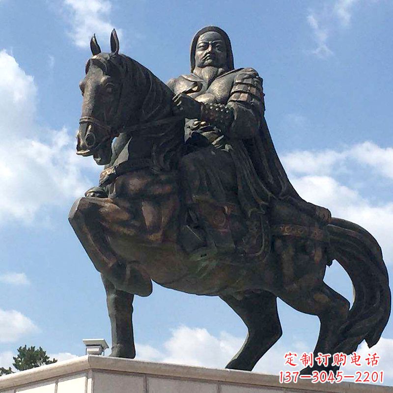 南阳成吉思汗驰骋铜像象征着不朽的传奇