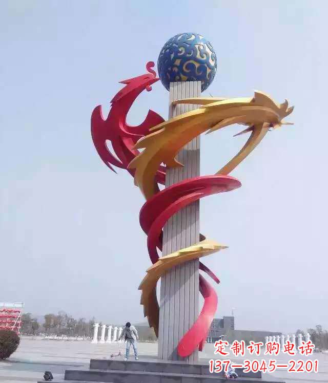 南阳青铜龙柱景观雕塑城市的精神象征
