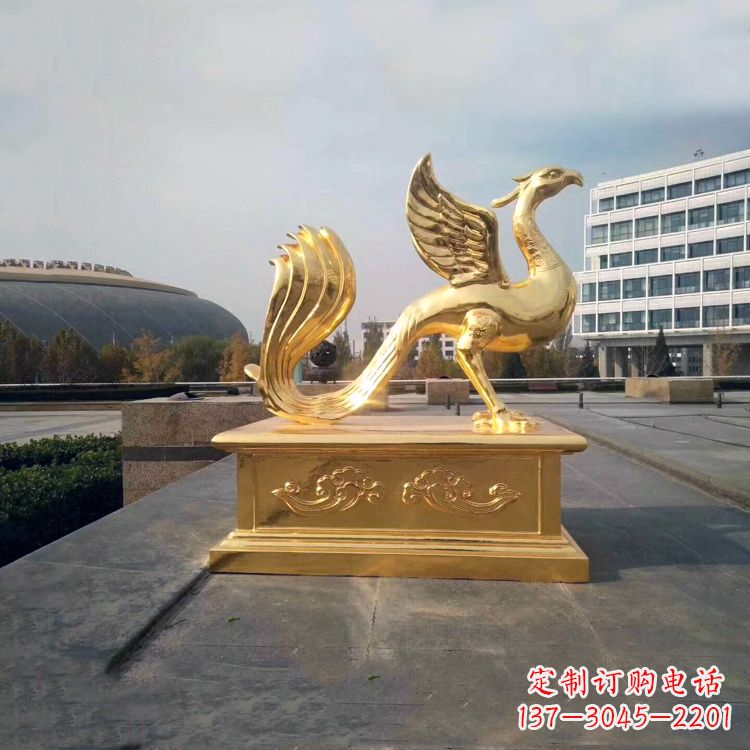 南阳城市广场的朱雀雕塑
