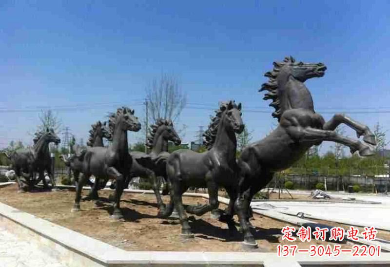 南阳铜马雕塑美观华贵的城市艺术