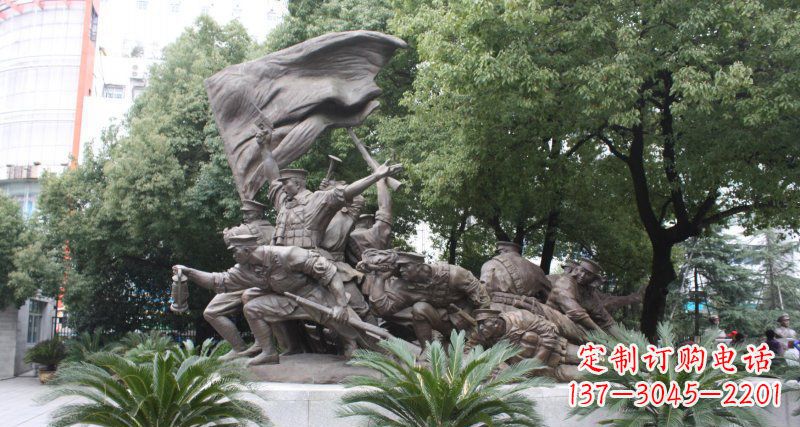 南阳革命战士的英勇雕塑