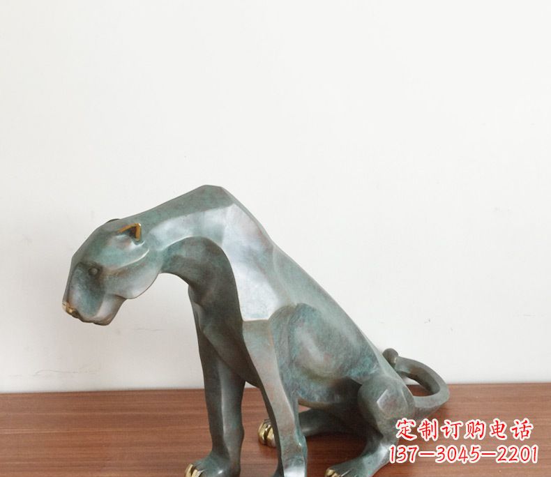 南阳抽象豹子动物铜雕