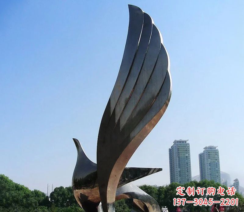 南阳不锈钢翅膀雕塑象征着自由的美