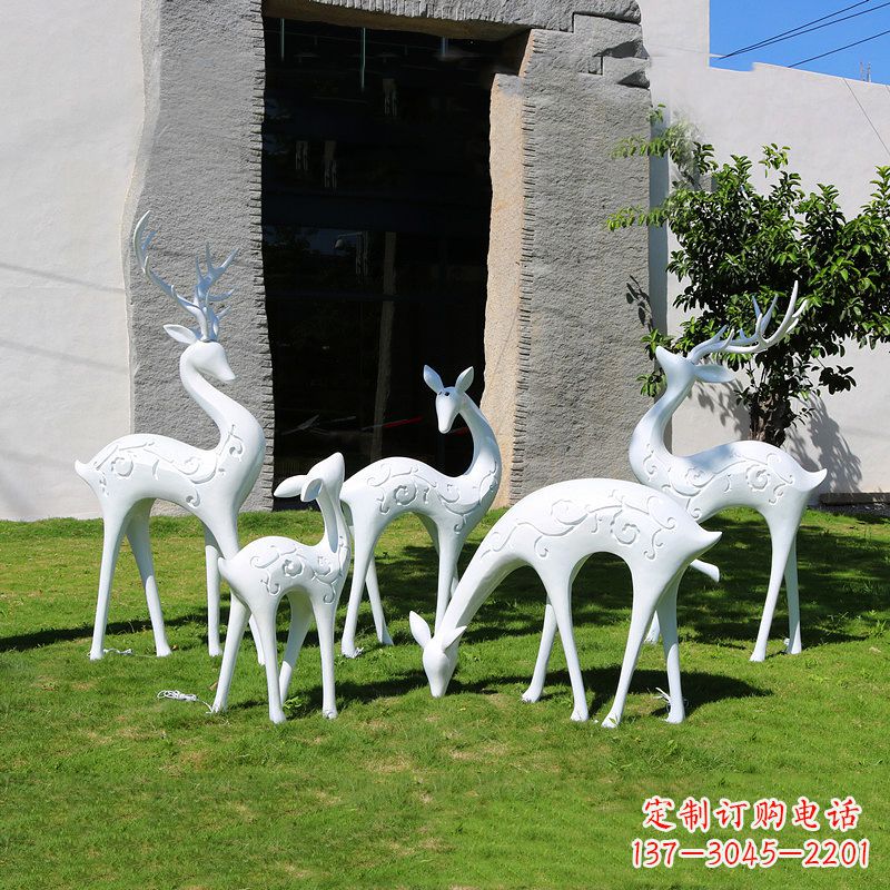 南阳玻璃钢动物雕塑——给小区园林添彩