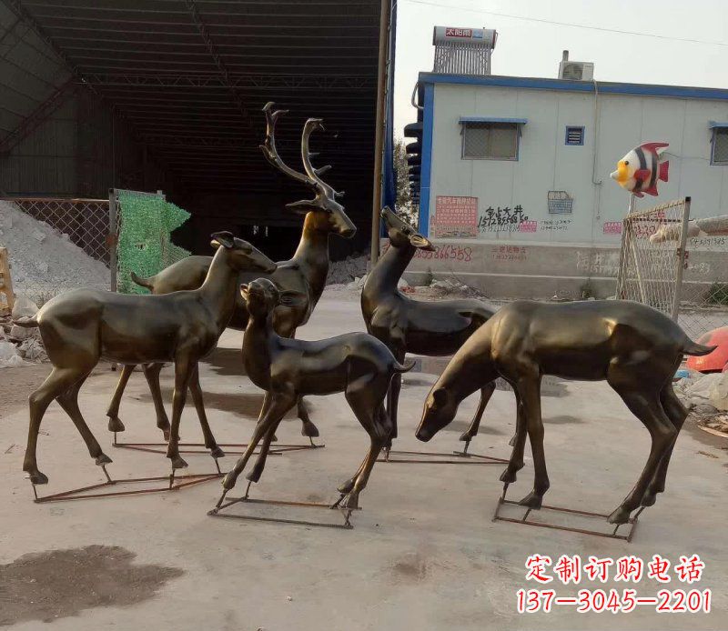 南阳抽象鹿群铜雕