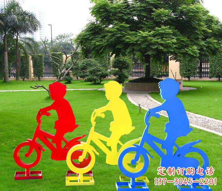 南阳抽象男孩骑单车雕塑