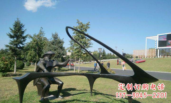 南阳抽象人物弹钢琴铜雕