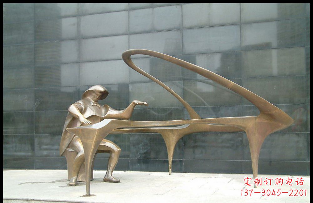 南阳钢琴雕塑融合音乐与艺术的完美结晶