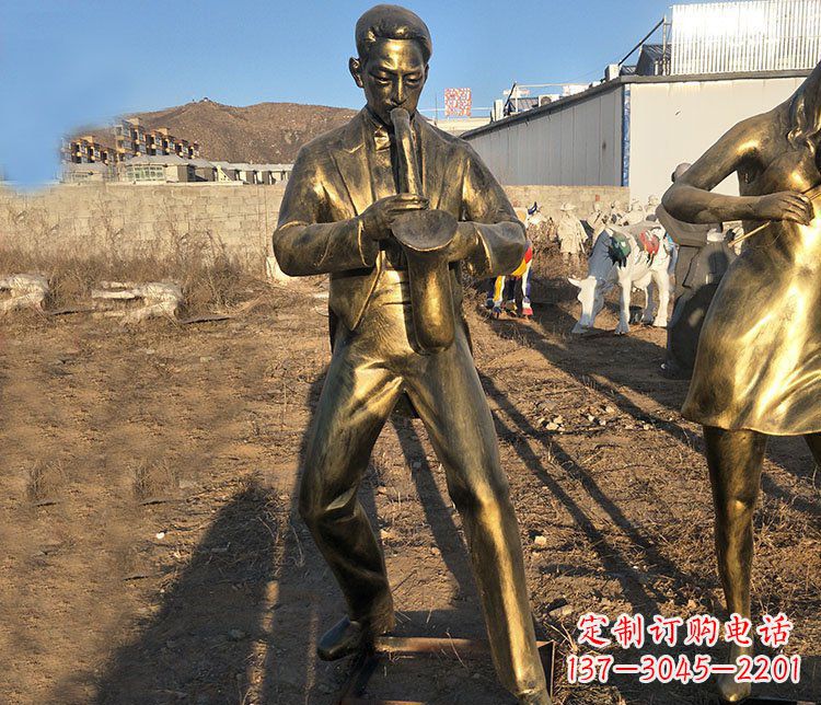 南阳吹萨克斯音乐人物铜雕雕塑