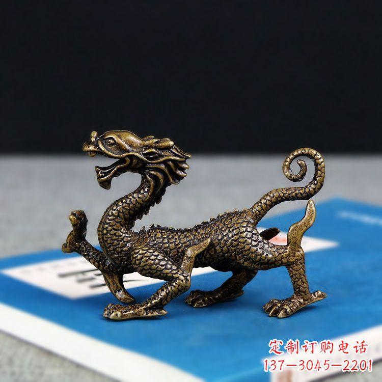 南阳青龙雕塑用纯铜熔铸而成