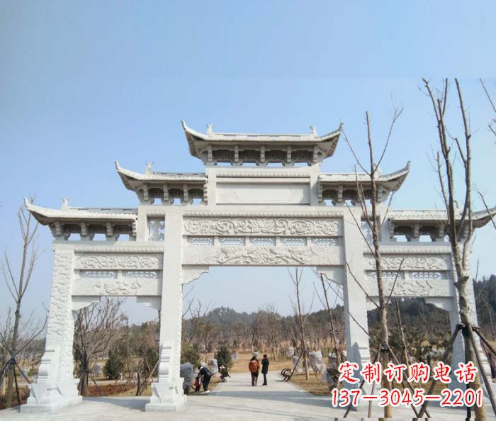 南阳“村口三门石雕牌楼”——悠久历史的见证