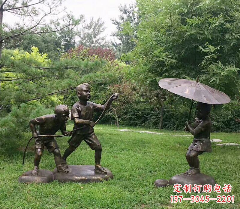 南阳纪念儿童的美好时光——铜雕塑