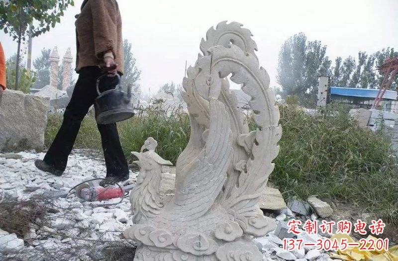 南阳凤凰雕塑传承瑰丽的古老文化
